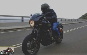 The Yamaha XJR 1300 Racer on the highway