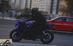 Test of the Yamaha YZF-R125 in the city