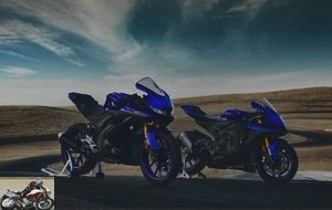 The 125 keeps the look of the YZF family, here next to the R1