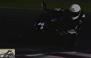 Kawasaki H2 at night