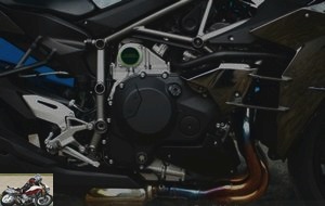 Kawasaki H2 engine