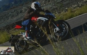 On small, smooth departmental roads, the 800 Brutale expresses its full potential. Having become more usable, it regales its pilot with its overall efficiency.