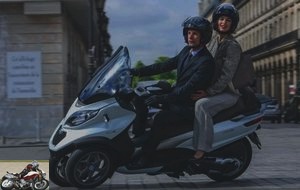 Piaggio MP3 500 ABS ASR scooter in duo