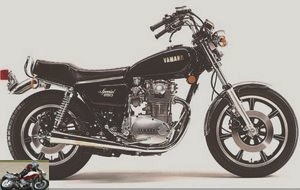Yamaha 650 XS 1978, SE Special. Custom positioning.