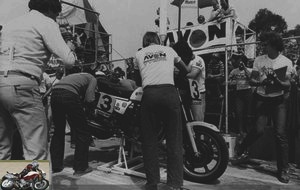 The crucial wheel change of the 1978 Castrol 6 Hours