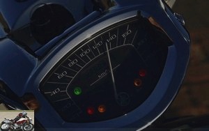 Yamaha XVS 1300 Midnight Star saddle