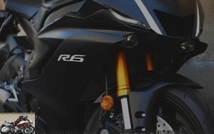 LEDs are omnipresent on this latest generation of R6