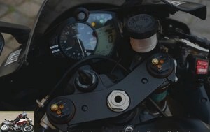 Yamaha YZF-R6 speedometer